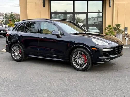 2016 Porsche Cayenne GTS AWD photo