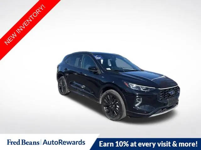 2023 Ford Escape ST-Line Elite AWD photo