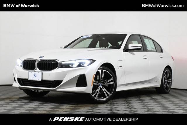 2023 BMW 3 Series 330e xDrive AWD photo