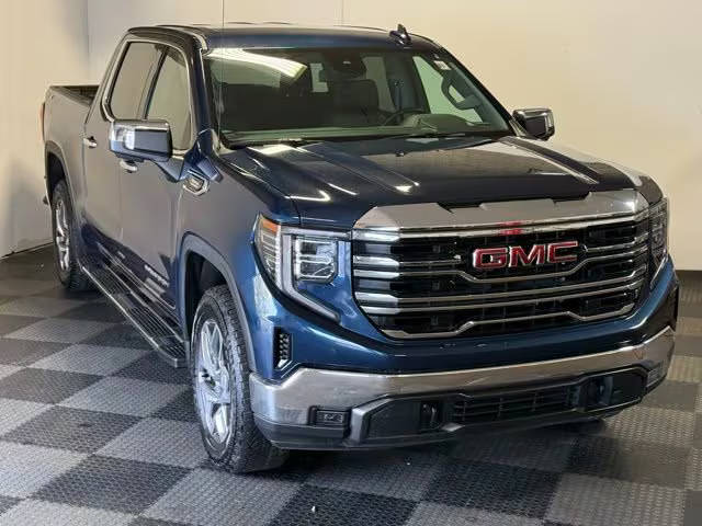 2023 GMC Sierra 1500 SLT 4WD photo