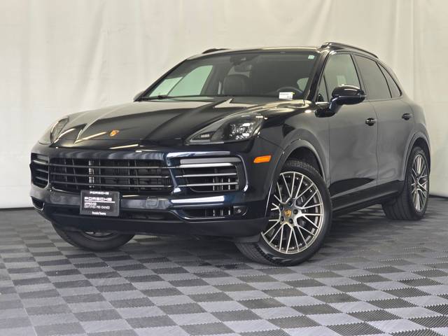 2023 Porsche Cayenne Platinum Edition AWD photo