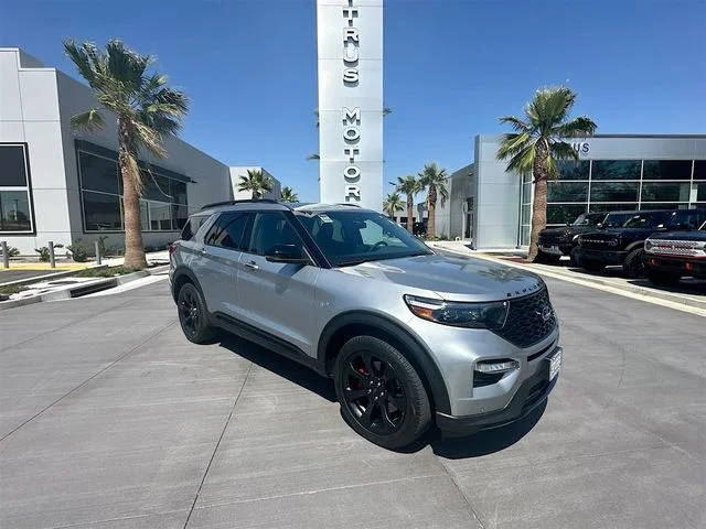 2023 Ford Explorer ST 4WD photo
