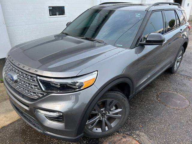 2023 Ford Explorer XLT 4WD photo