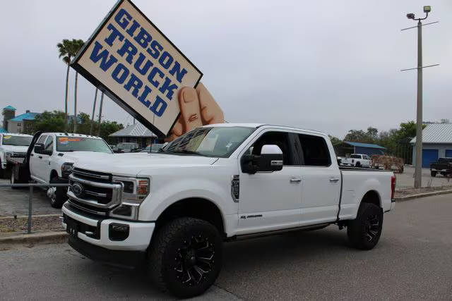 2022 Ford F-250 Super Duty Platinum 4WD photo