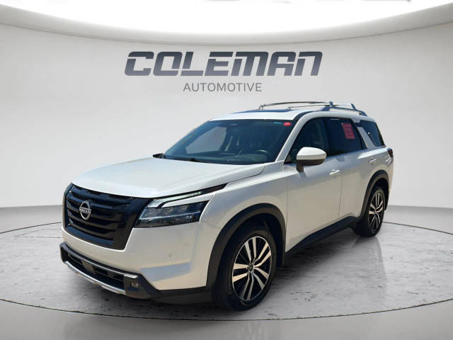 2023 Nissan Pathfinder SL 4WD photo
