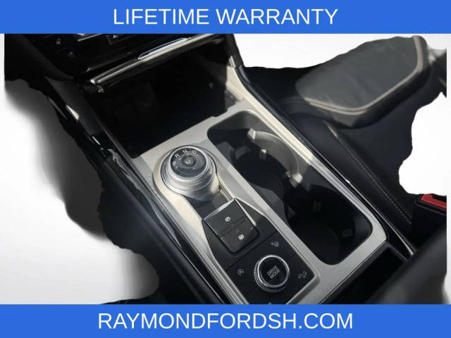 2023 Ford Explorer ST 4WD photo