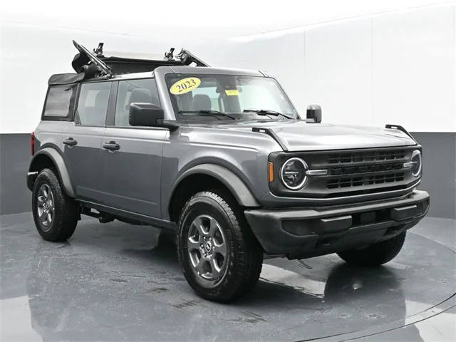 2023 Ford Bronco 4 Door Base 4WD photo