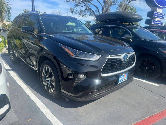 2021 Toyota Highlander Hybrid XLE AWD photo