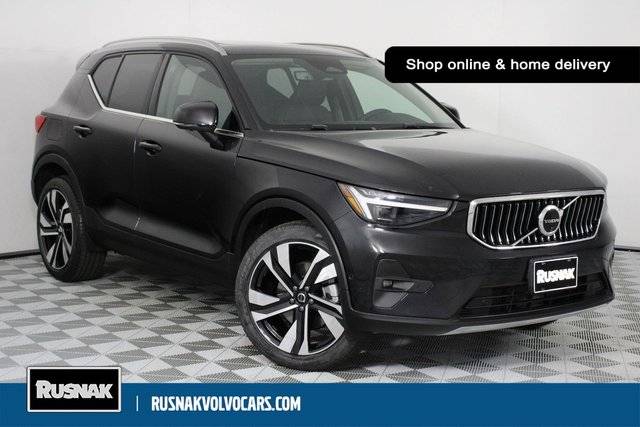 2023 Volvo XC40 Ultimate Bright Theme AWD photo
