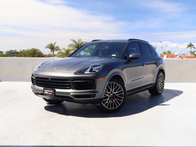2023 Porsche Cayenne Platinum Edition AWD photo