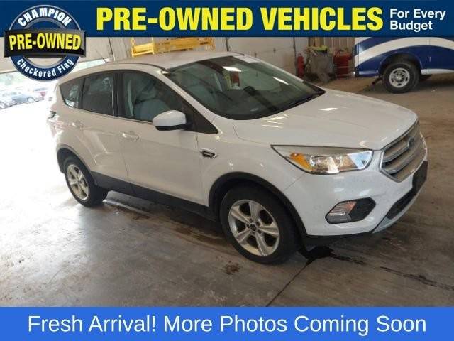 2017 Ford Escape SE FWD photo