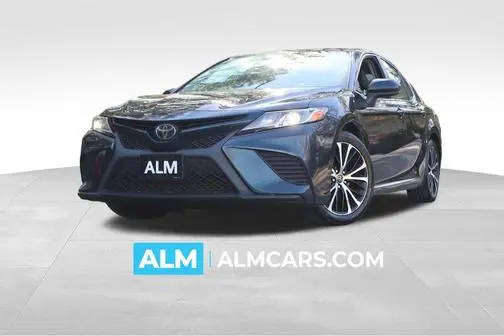 2020 Toyota Camry SE FWD photo