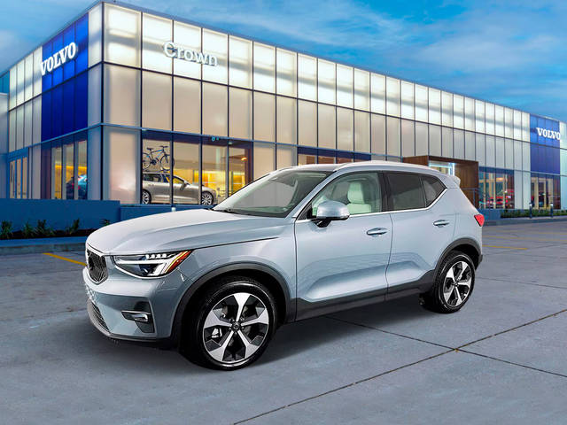 2023 Volvo XC40 Plus Bright Theme AWD photo