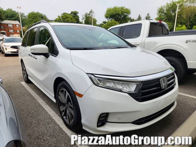 2023 Honda Odyssey Touring FWD photo