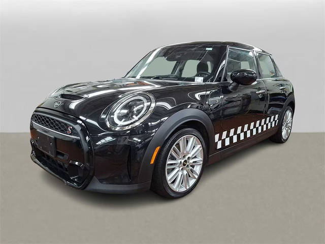 2023 MINI Hardtop 4 Door Cooper S FWD photo
