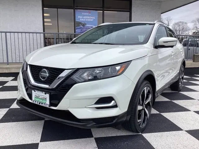 2022 Nissan Rogue Sport SL AWD photo