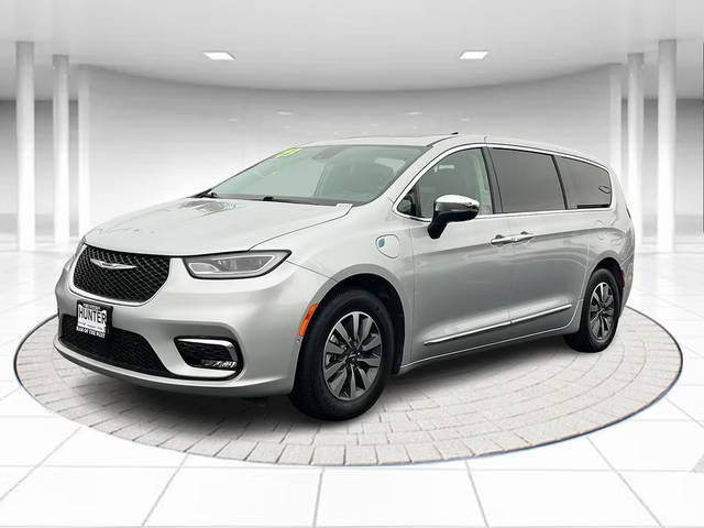 2023 Chrysler Pacifica Minivan Hybrid Limited FWD photo