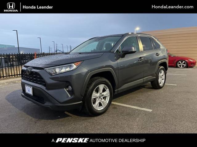 2021 Toyota RAV4 XLE FWD photo