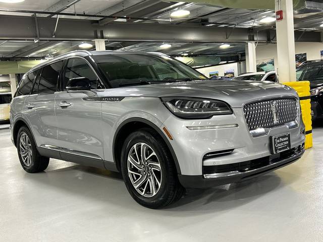 2023 Lincoln Aviator Standard AWD photo