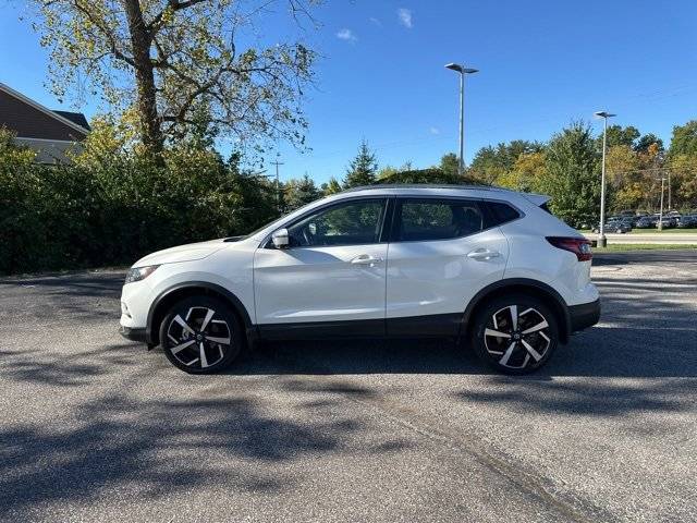 2022 Nissan Rogue Sport SL AWD photo