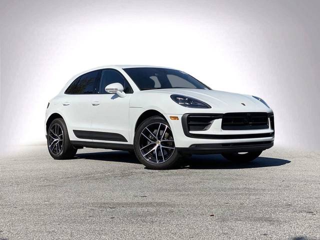 2023 Porsche Macan  AWD photo