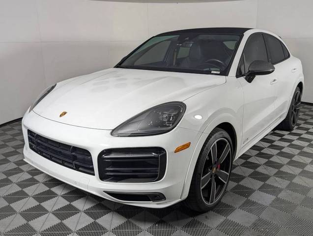 2023 Porsche Cayenne Coupe GTS AWD photo