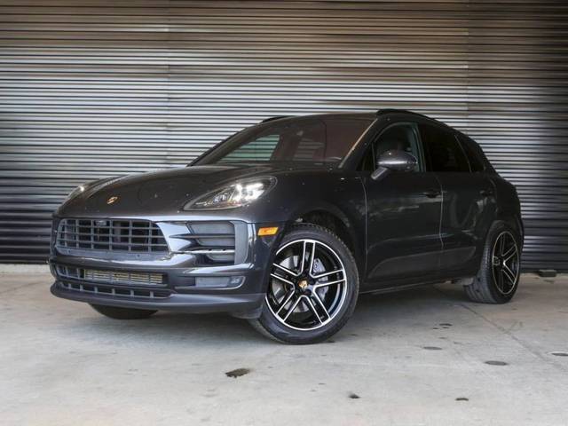 2021 Porsche Macan  AWD photo