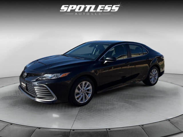 2023 Toyota Camry LE FWD photo