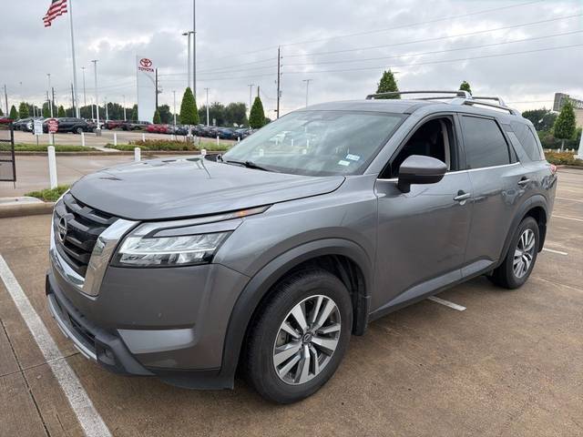 2023 Nissan Pathfinder SL FWD photo