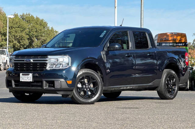 2023 Ford Maverick LARIAT AWD photo