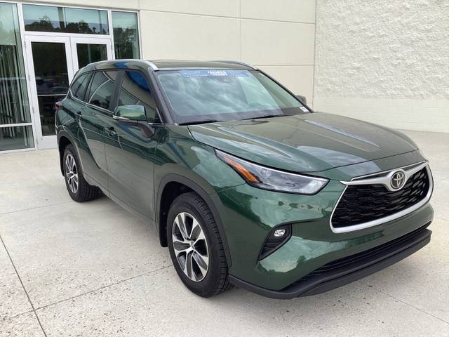 2023 Toyota Highlander XLE FWD photo