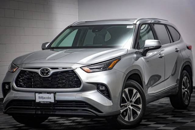 2023 Toyota Highlander XLE AWD photo