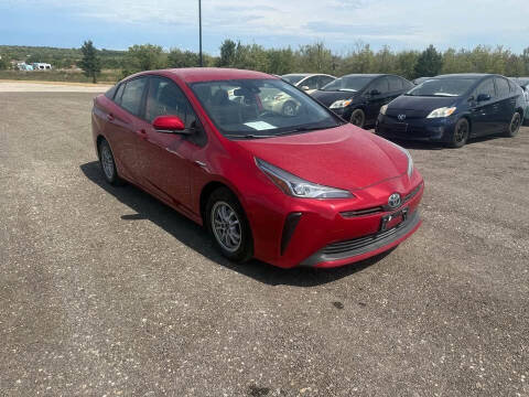 2021 Toyota Prius L Eco FWD photo