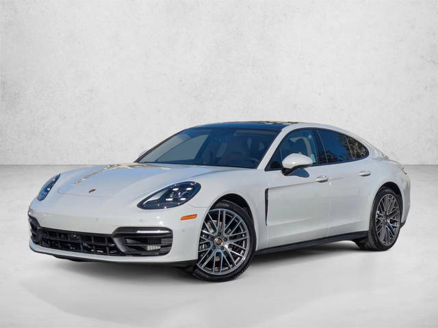 2022 Porsche Panamera RWD photo