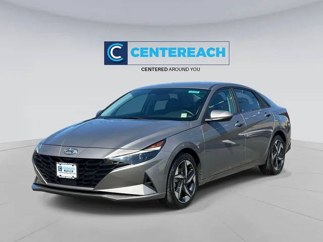 2023 Hyundai Elantra SEL FWD photo