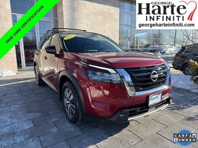 2023 Nissan Pathfinder SL 4WD photo