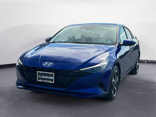 2023 Hyundai Elantra SEL FWD photo