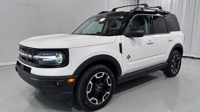 2023 Ford Bronco Sport Outer Banks 4WD photo