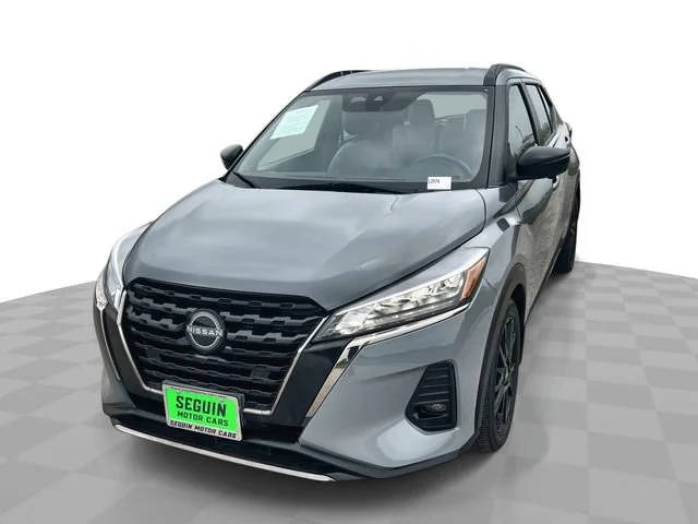 2023 Nissan Kicks SR FWD photo