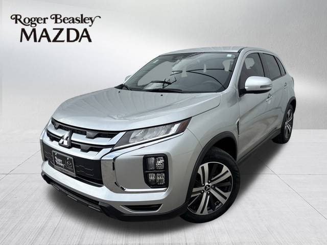 2023 Mitsubishi Outlander Sport SE 4WD photo