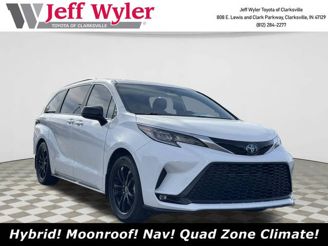 2023 Toyota Sienna XSE FWD photo