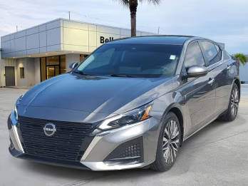 2023 Nissan Altima 2.5 SV FWD photo