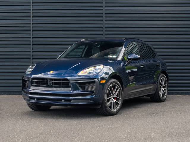 2023 Porsche Macan S AWD photo