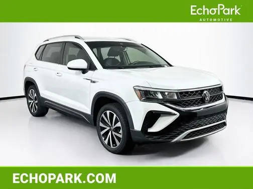 2023 Volkswagen Taos SE FWD photo