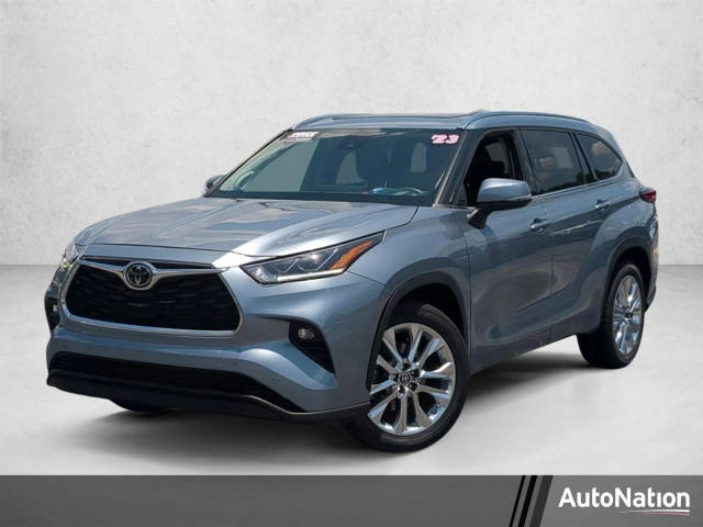 2023 Toyota Highlander Limited FWD photo