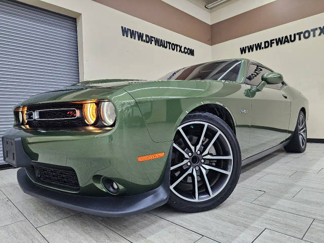 2023 Dodge Challenger R/T RWD photo