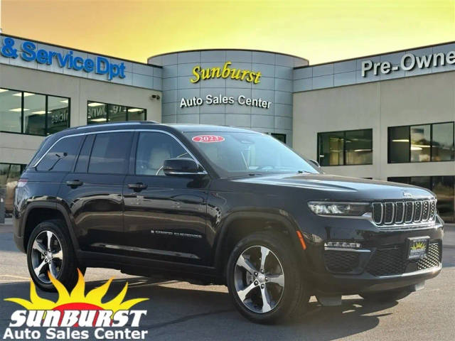 2023 Jeep Grand Cherokee 4WD photo