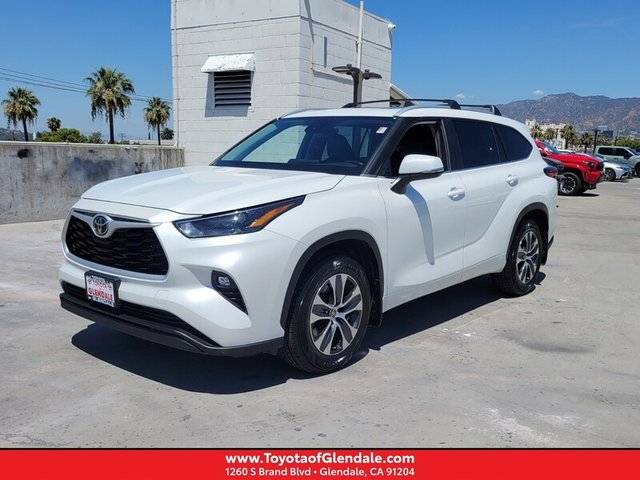 2023 Toyota Highlander XLE FWD photo