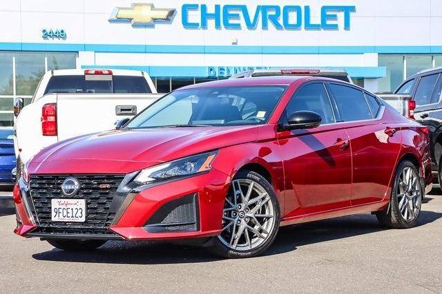 2023 Nissan Altima 2.0 SR FWD photo