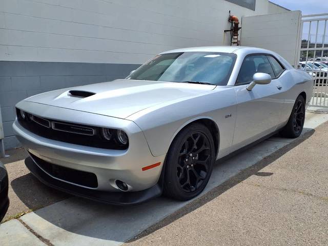 2023 Dodge Challenger R/T RWD photo